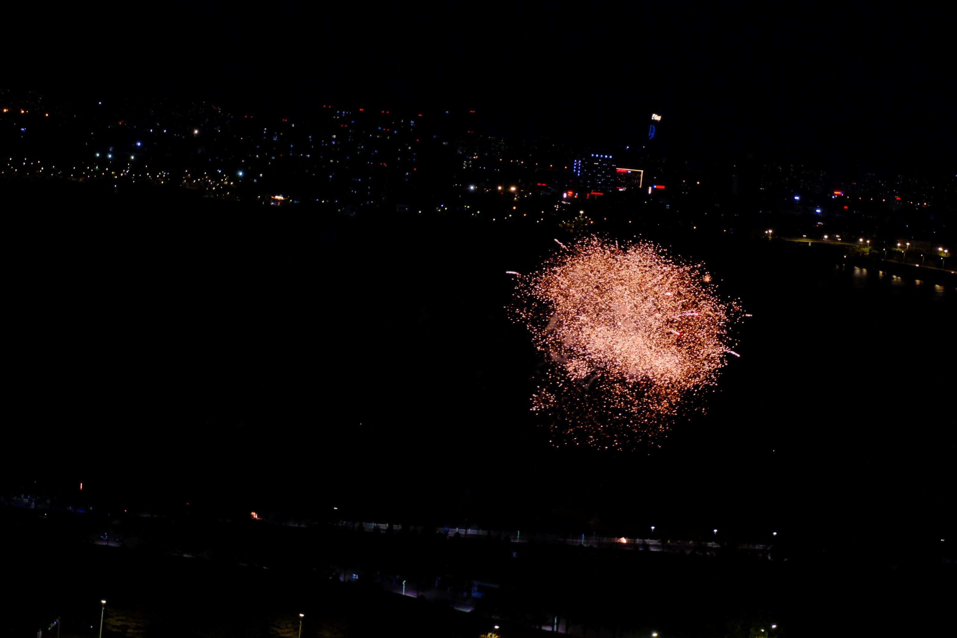 烟花不冷：2026年元旦跨年